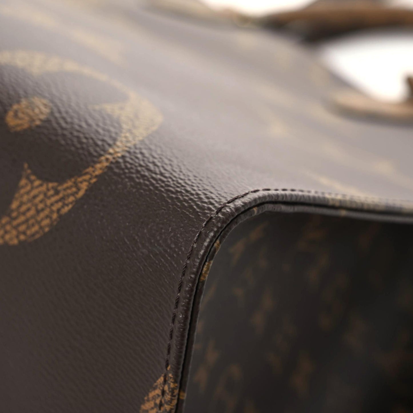 Reverse Monogram Giant Onthego GM