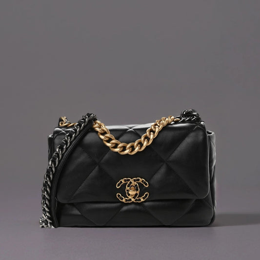 Lambskin Quilted Medium Chanel 19 Flap Black