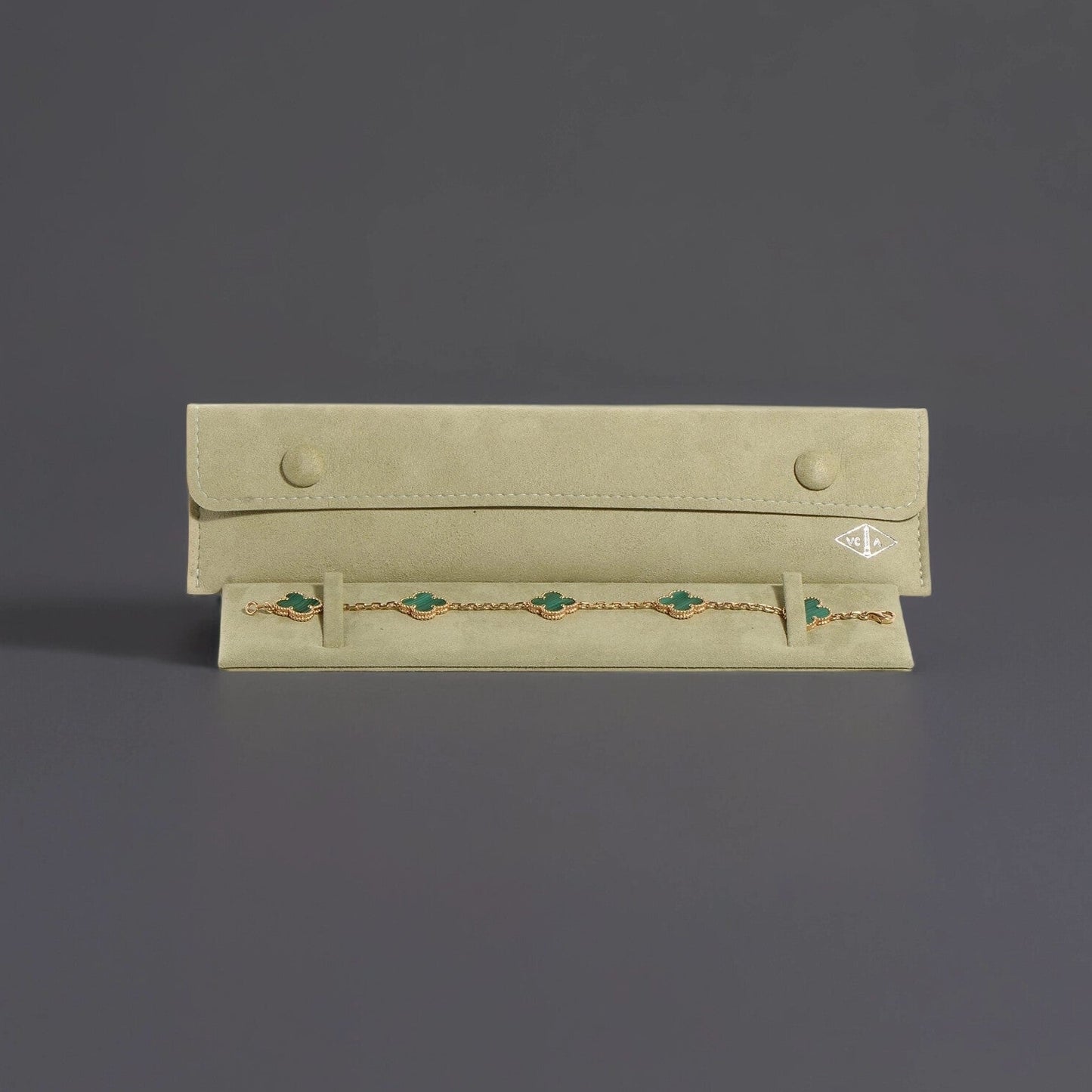 18K Yellow Gold Malachite 5 Motifs Vintage Alhambra Bracelet