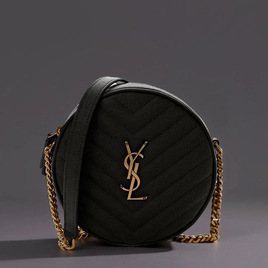 Grain De Poudre Matelasse Chevron Quilted Round Vinyle Camera Bag Pebble