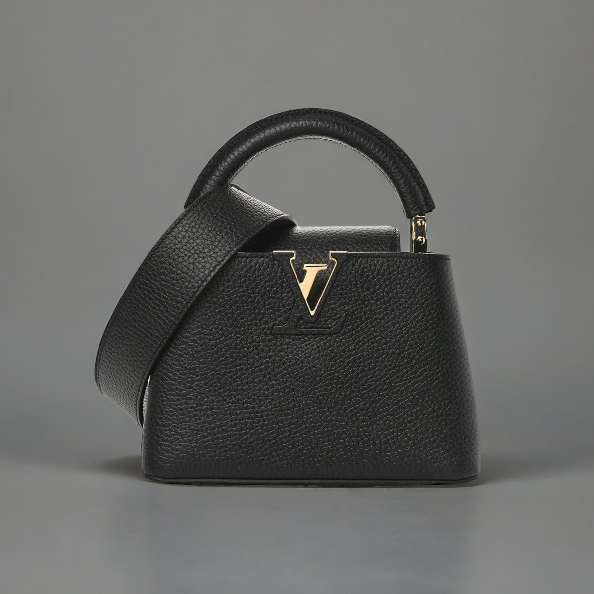 Taurillon Capucines Mini Black