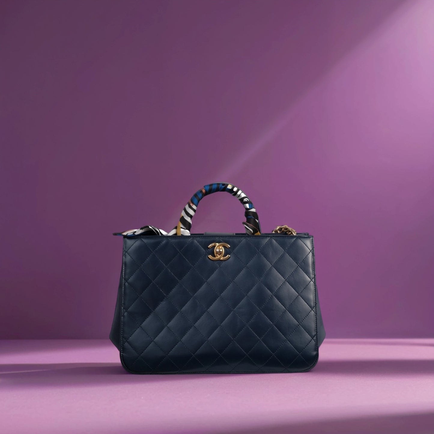 CHANEL Glazed Iridescen