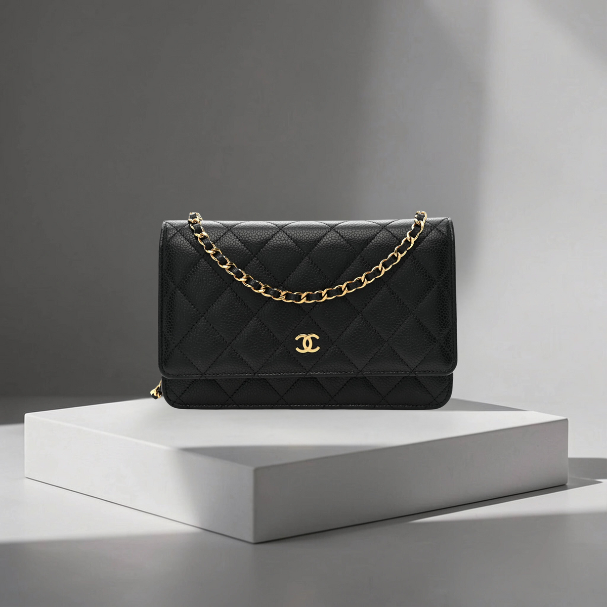 Caviar Quilted Wallet on Chain WOC Black