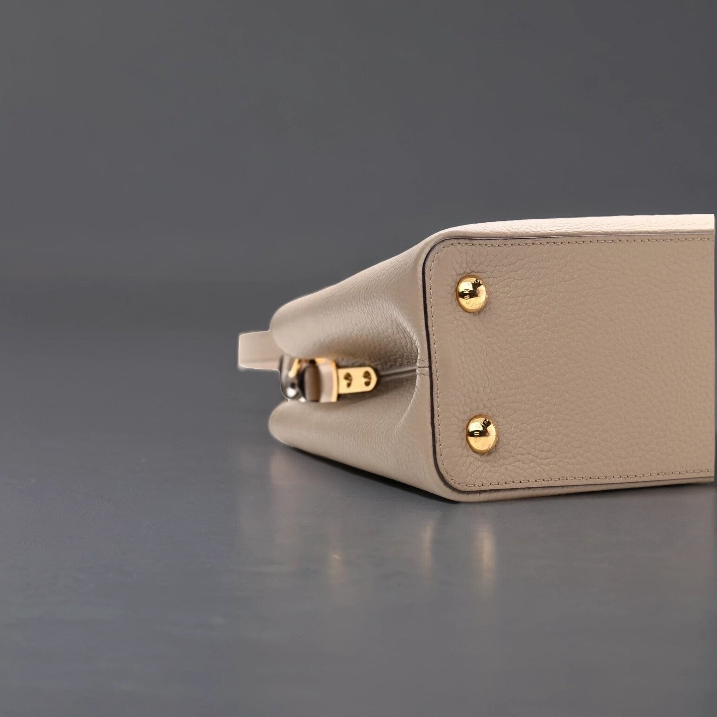 Taurillon Capucines PM Galet