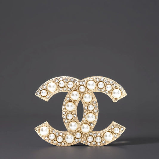 Pearl Crystal CC Brooch Gold