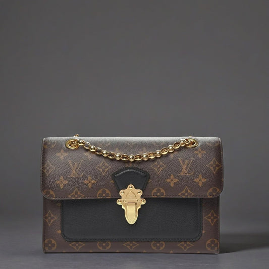 Monogram Victoire Black