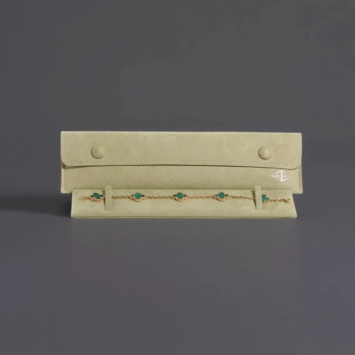18K Yellow Gold Malachite 5 Motifs Vintage Alhambra Bracelet
