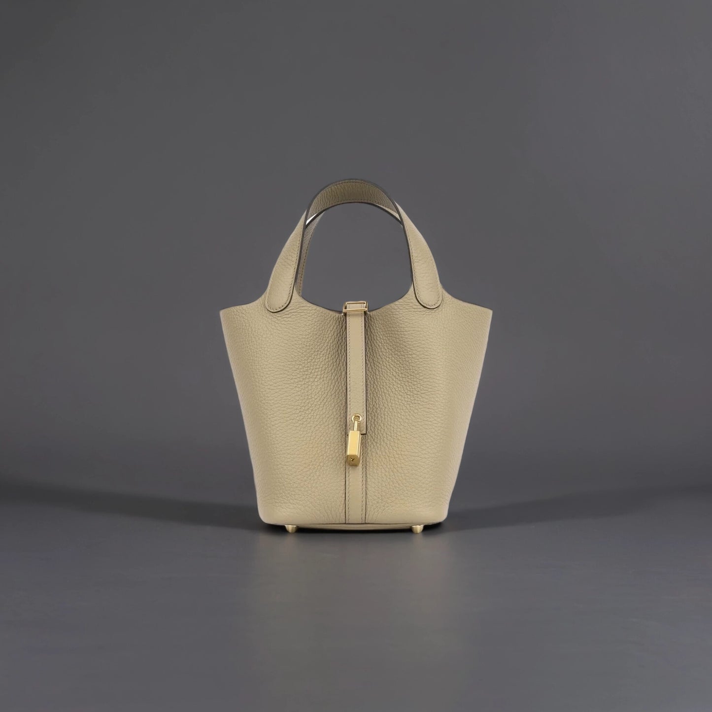 Taurillon Clemence Picotin Lock 18 PM Beige Marfa
